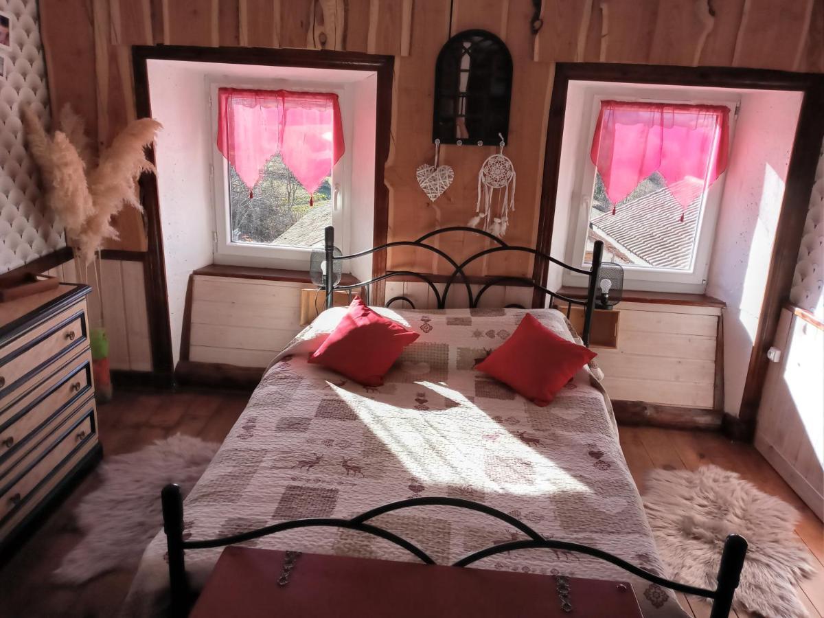 Le Relais De Rochepaule Bed and Breakfast Buitenkant foto